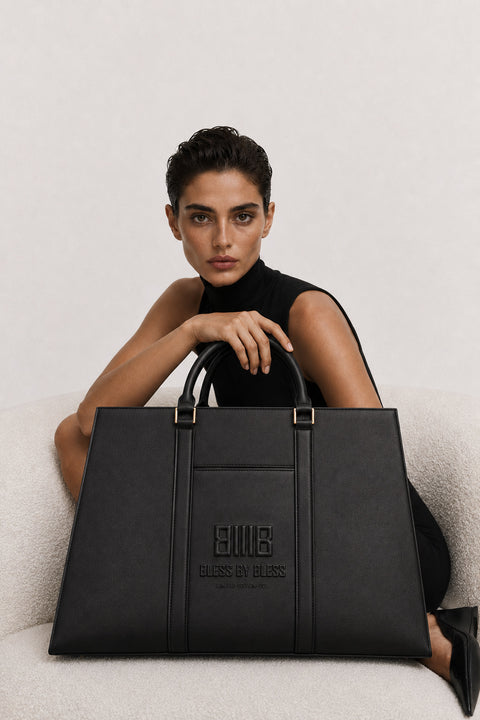 Sacra Pyramid Traveller Tote Bag Black